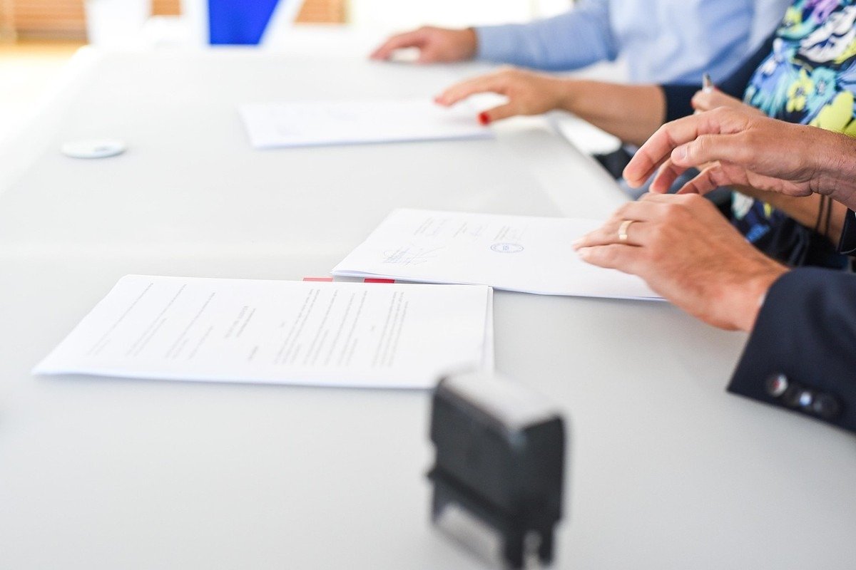Lancer une offre sans casser son prix : le contrat compte